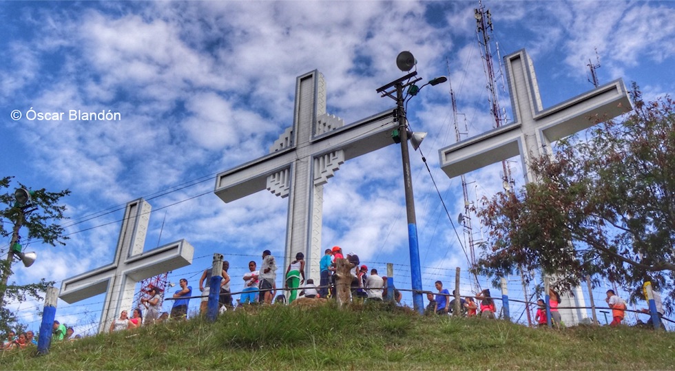 El monumento de las tres cruces